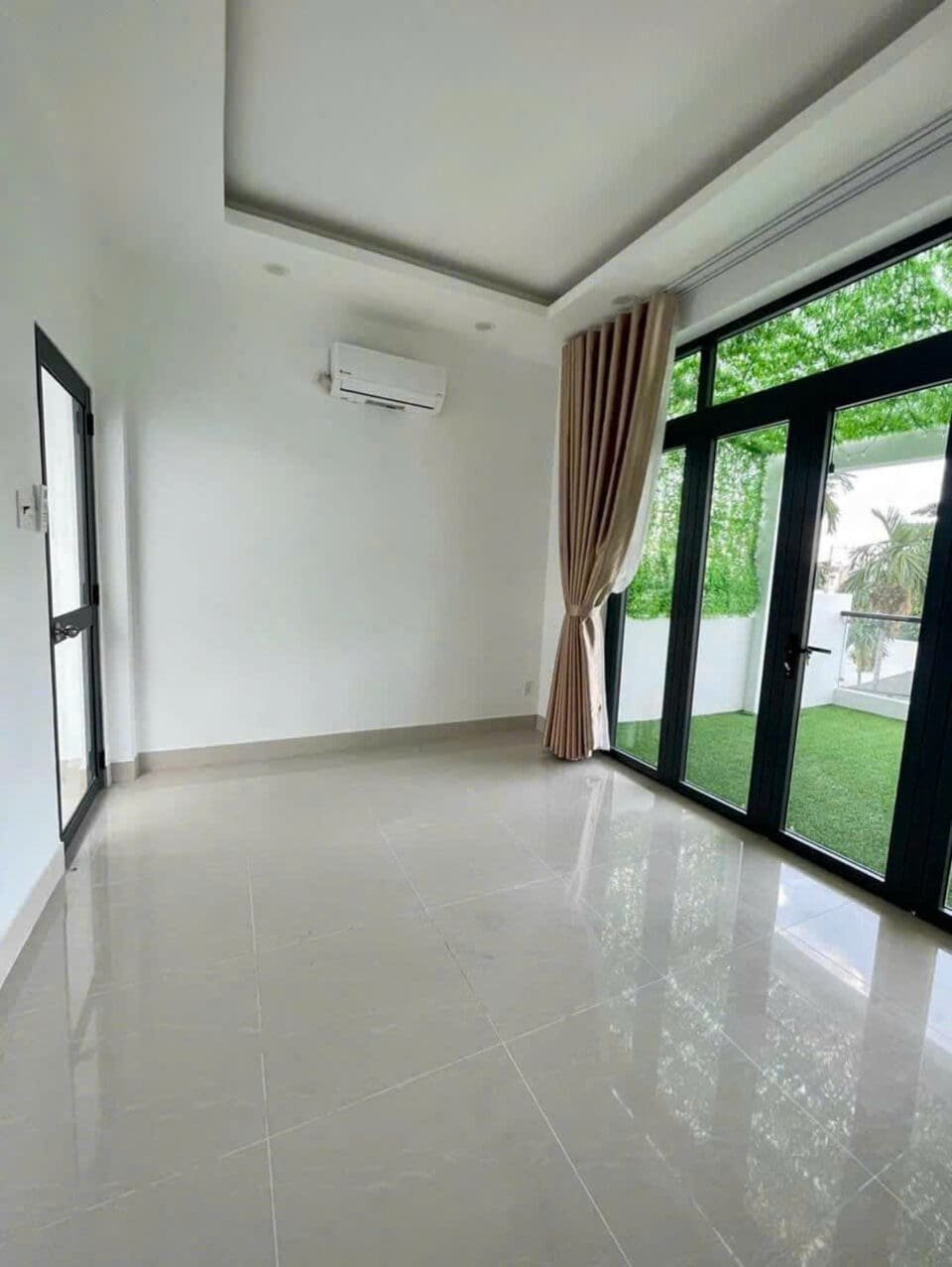 thi cong noi that nha ca si truong dinh tai thu duc 22